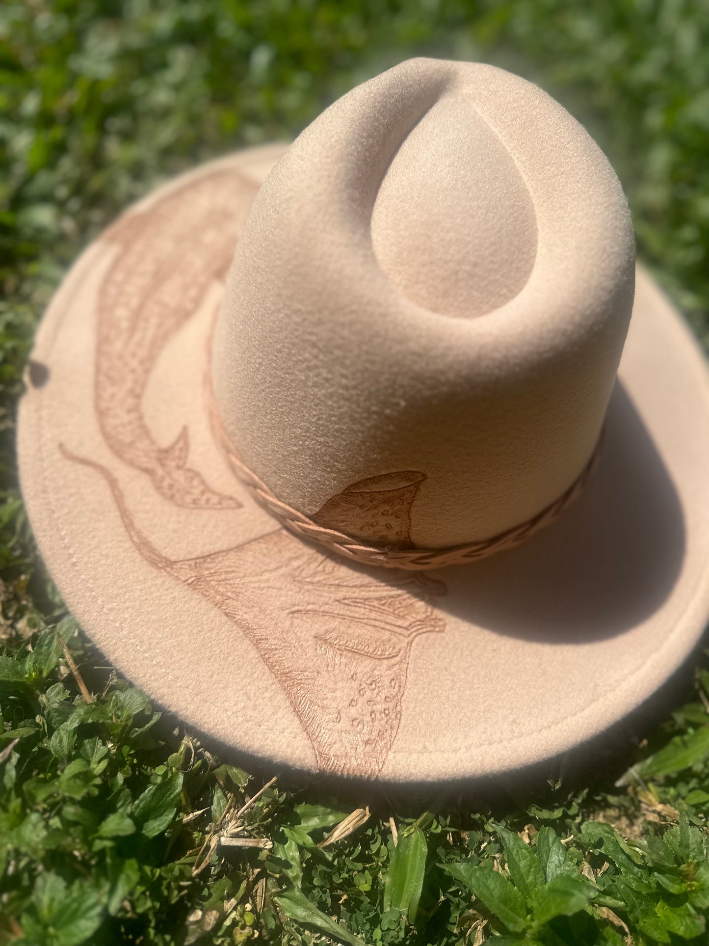 Realistic animal handburned hat
